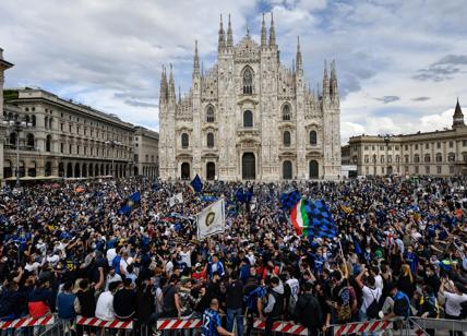 Inter capolista: 30mila tifosi in Duomo per festeggiare, si teme la risalita dei contagi