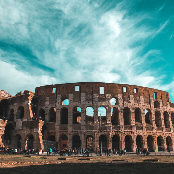 panoramica del colosseo di roma